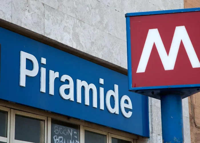 Elena\'S Apartment - Piramide Metro Station